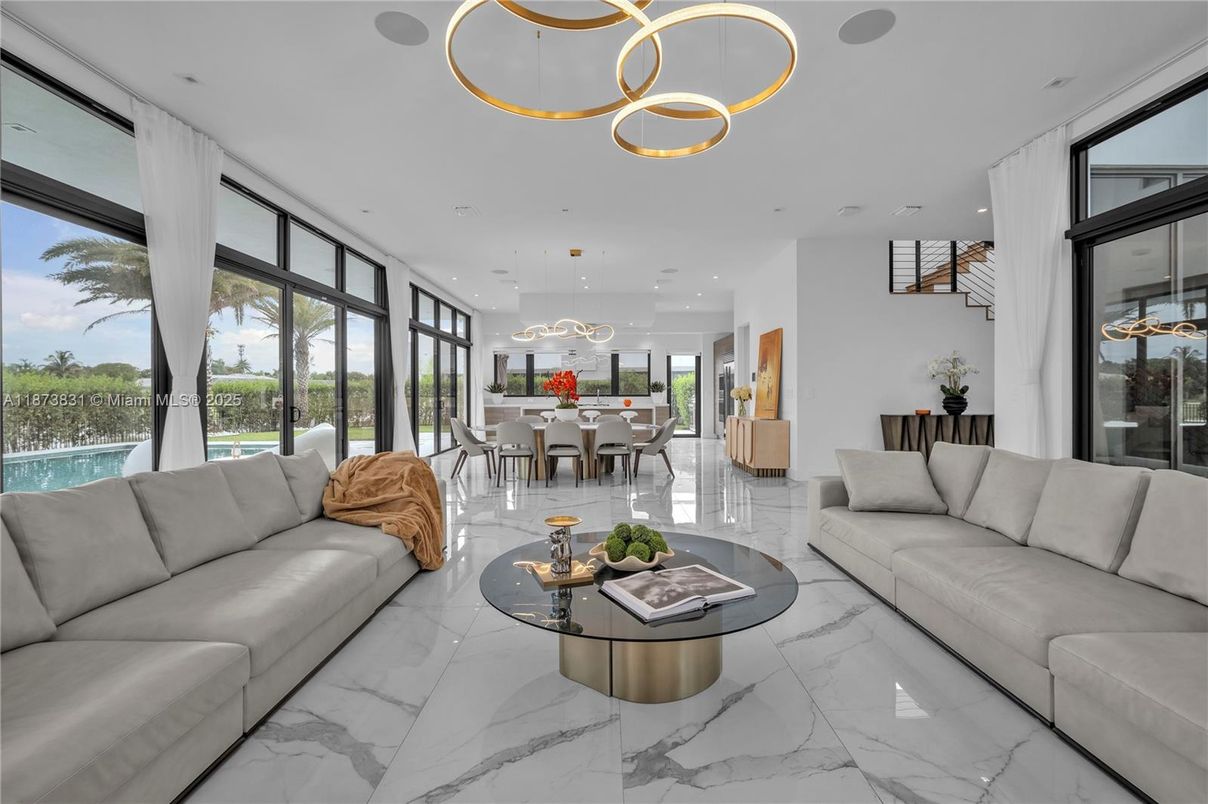 Dining room, Interior, Living room, Marble, Pendant Lights, Recessed Lighting