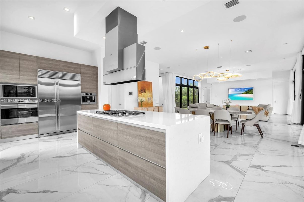 Dining room, Interior, Kitchen, Living room, Marble, Pendant Lights, Recessed Lighting, Stainless Steel Appliances