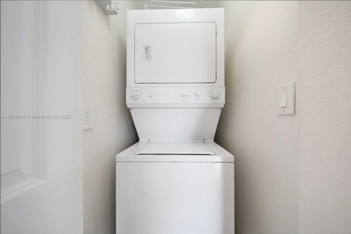 Interior, Utility Closets, Washer