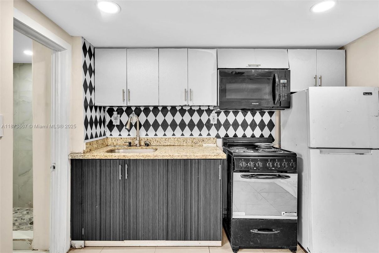 Interior, Kitchen, Recessed Lighting