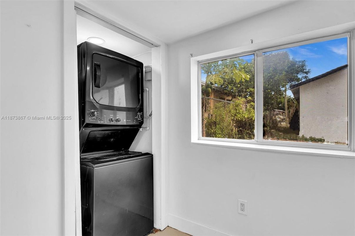Interior, Utility Closets, Washer