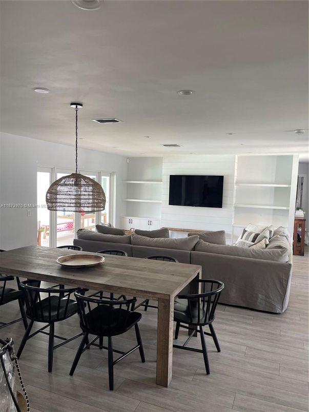 Dining room, Interior, Living room, Pendant Lights, Recessed Lighting, Wood Texture Flooring