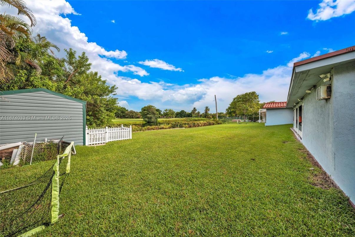 Backyard, Exterior