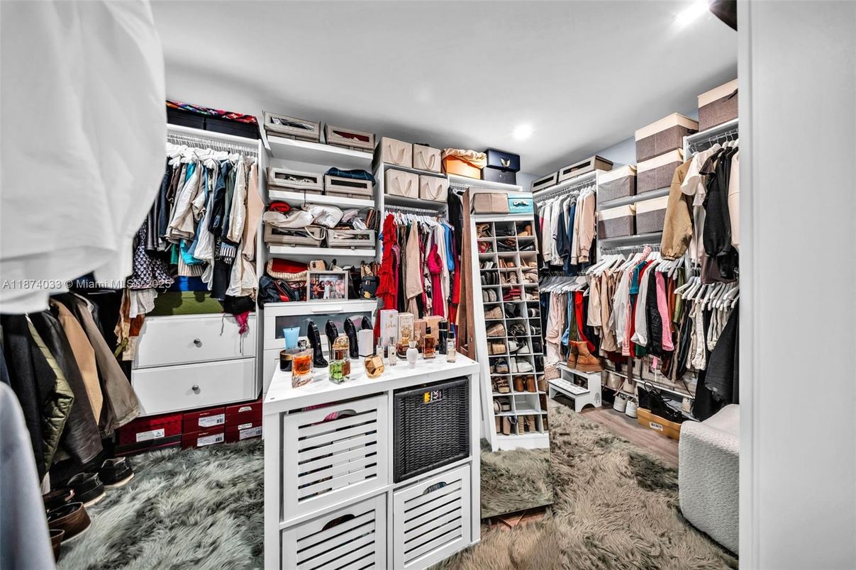Interior, Recessed Lighting, Walk-in Closets