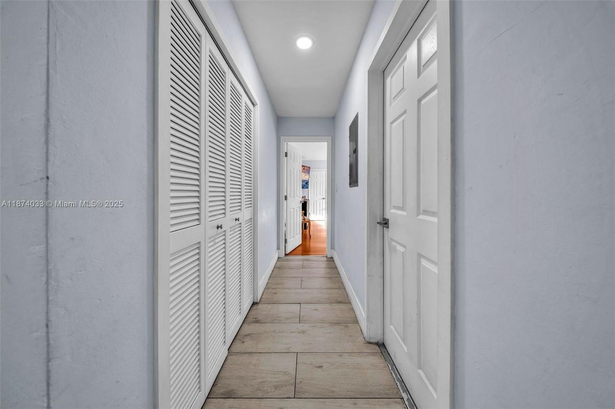 Interior, Recessed Lighting