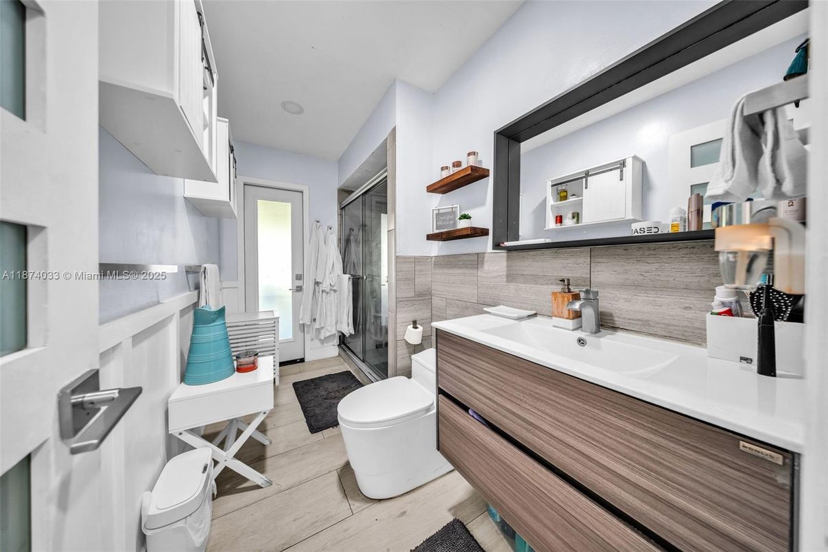 Bathroom, Interior, Wood Texture Flooring