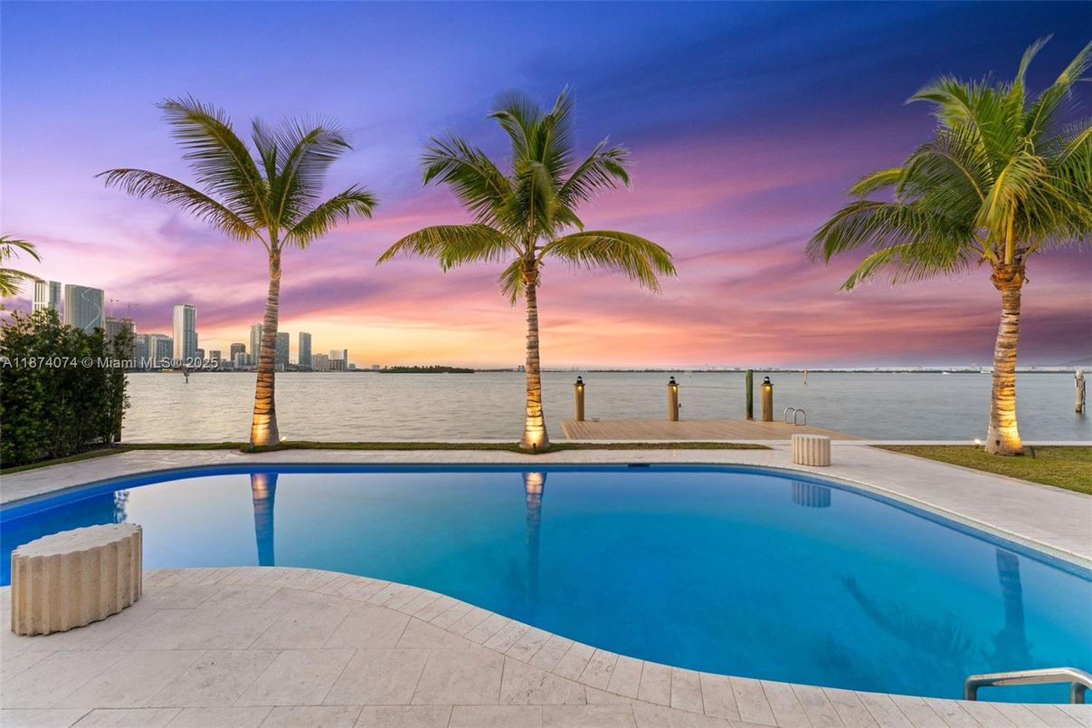 Exterior, Pool, Water