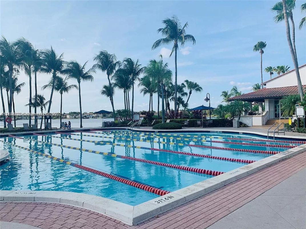 Exterior, Pool, Water