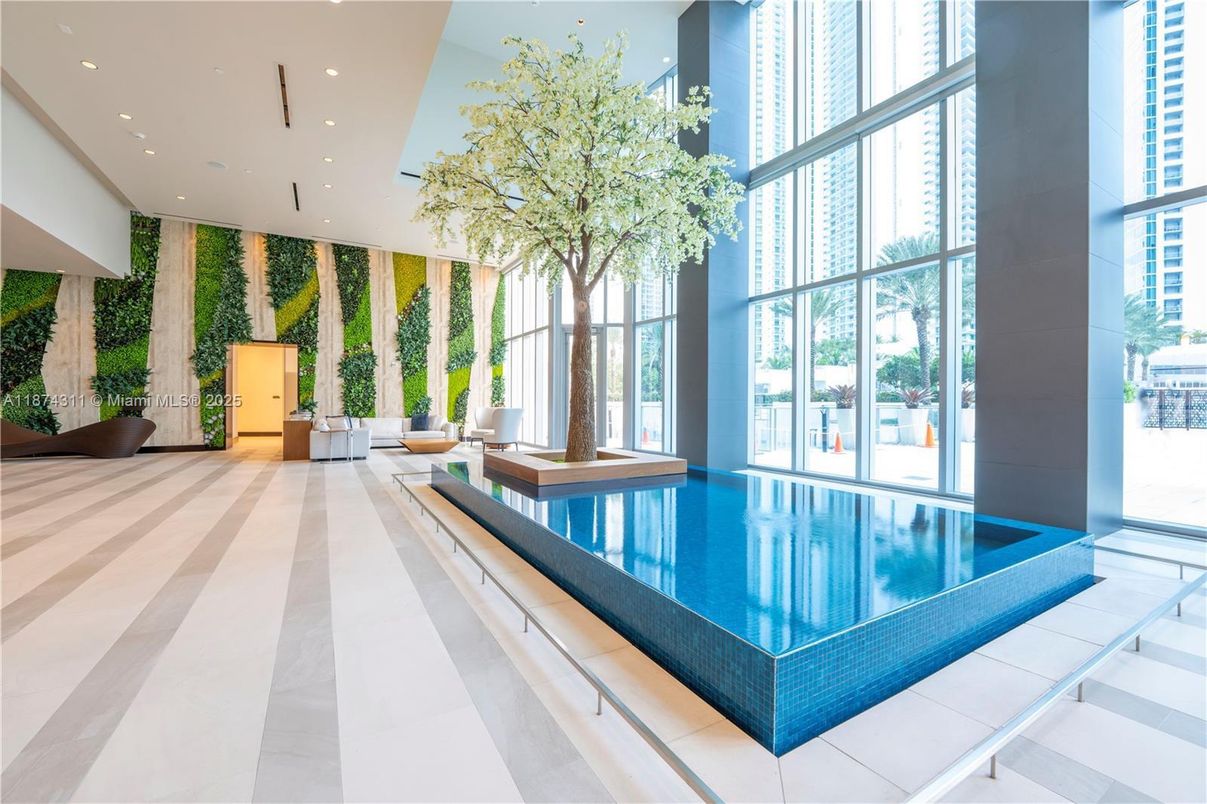 Interior, Pool, Recessed Lighting