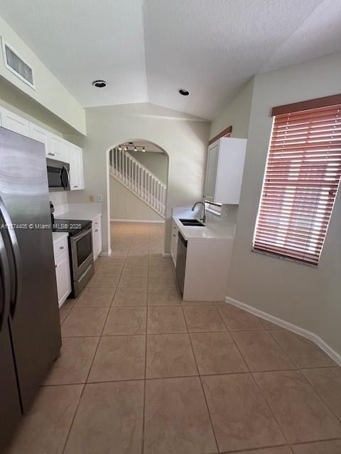 Interior, Kitchen, Recessed Lighting, Washer