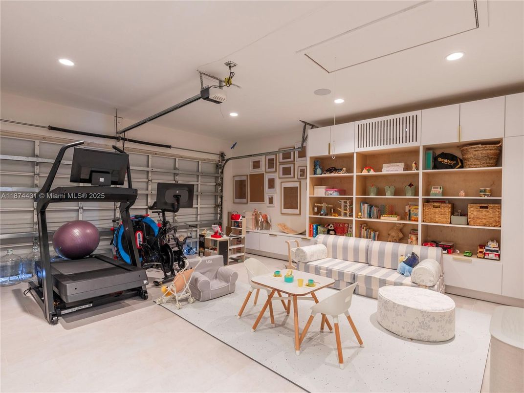 Fitness Equipment, Interior, Recessed Lighting