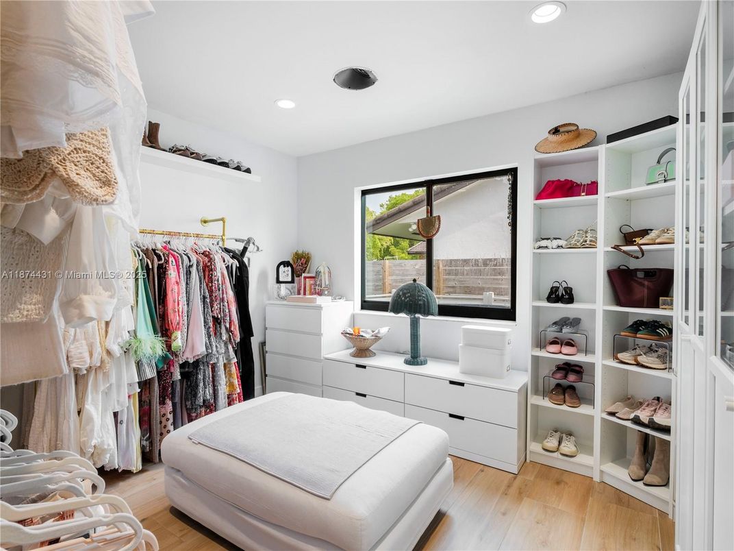 Interior, Recessed Lighting, Walk-in Closets, Wood Texture Flooring