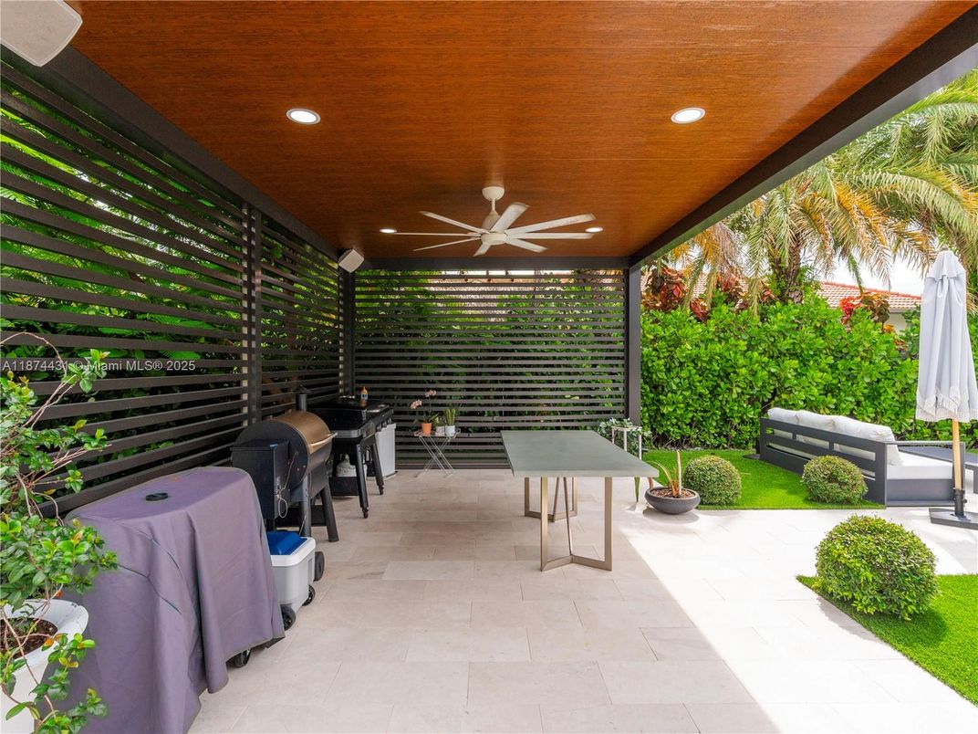 Exterior, Recessed Lighting