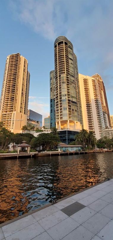 Exterior, Facade, Highrise
