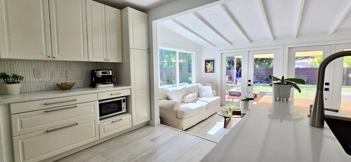 Interior, Kitchen, Living room, Recessed Lighting, Wood Texture Flooring
