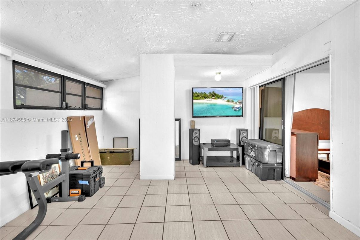 Fitness Equipment, Interior