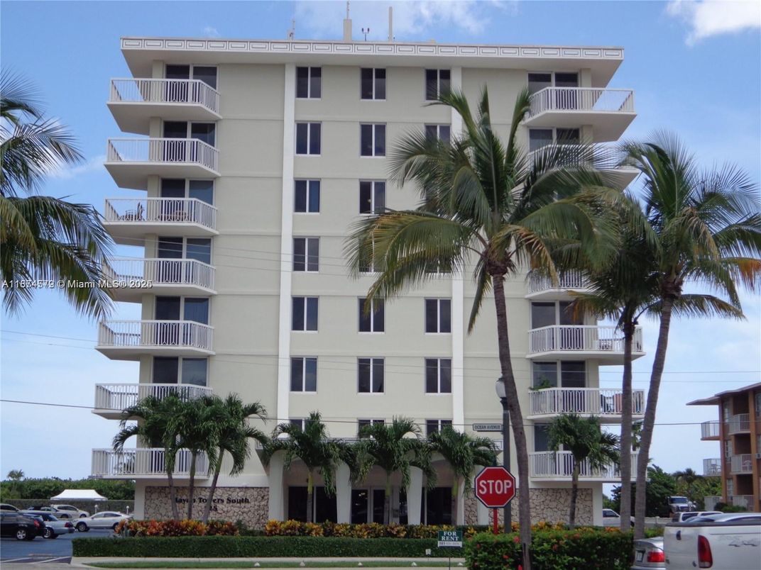 Exterior, Facade, Condo Building