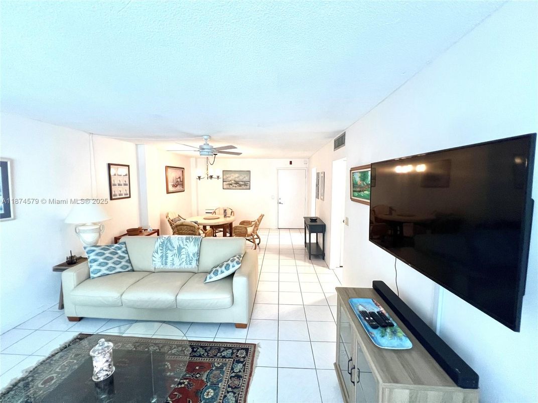 Dining room, Interior