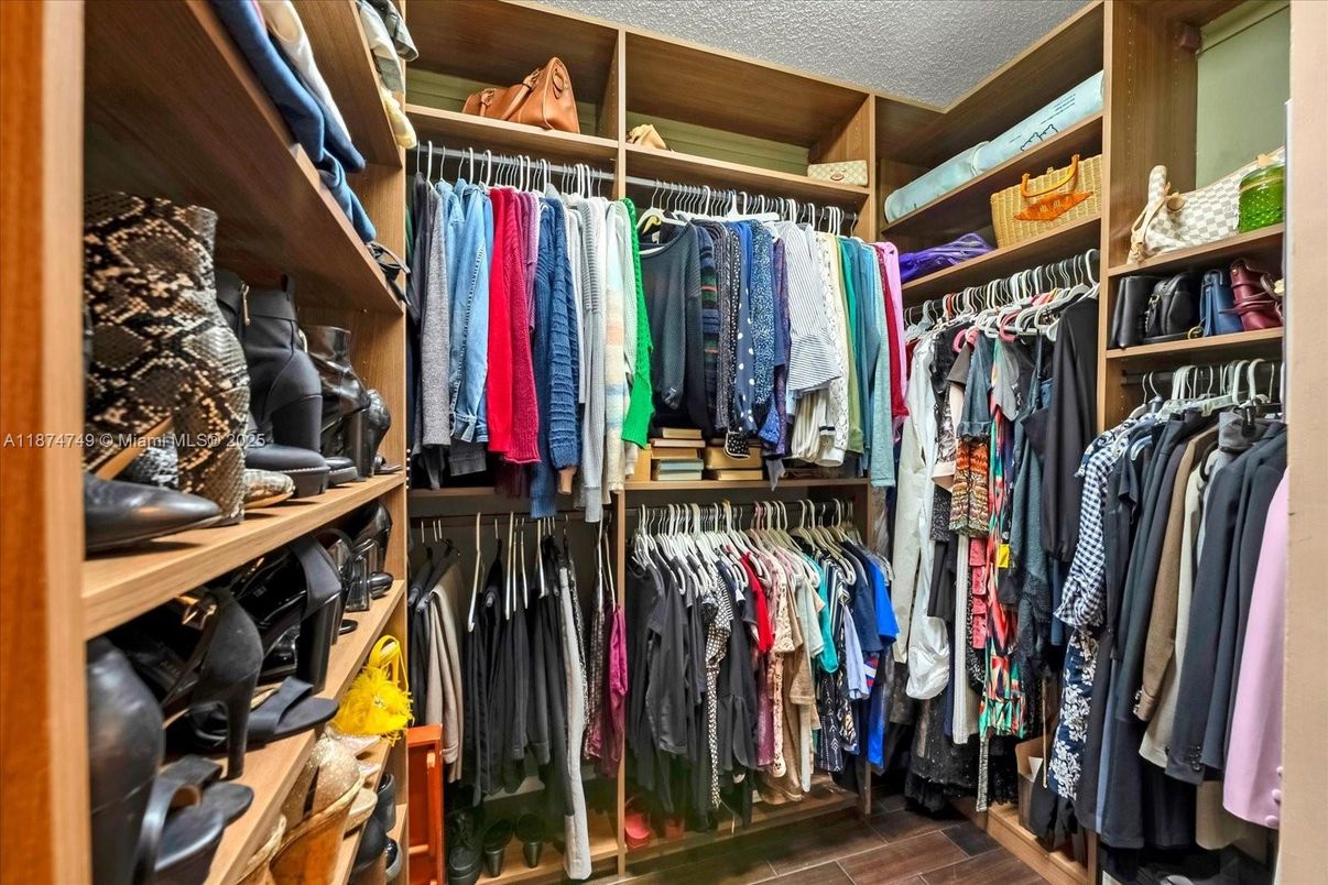Interior, Walk-in Closets, Wood Texture Flooring