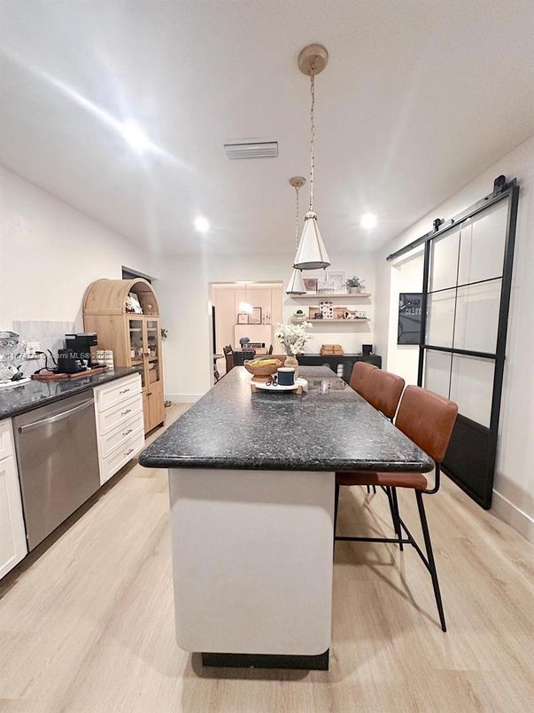 Dining room, Interior, Kitchen, Pendant Lights, Recessed Lighting, Wood Texture Flooring