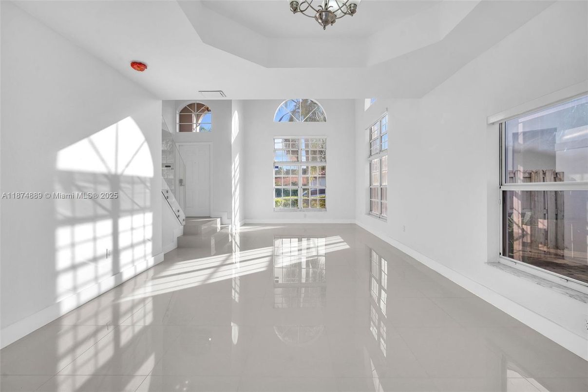 Chandelier, Empty room, Interior