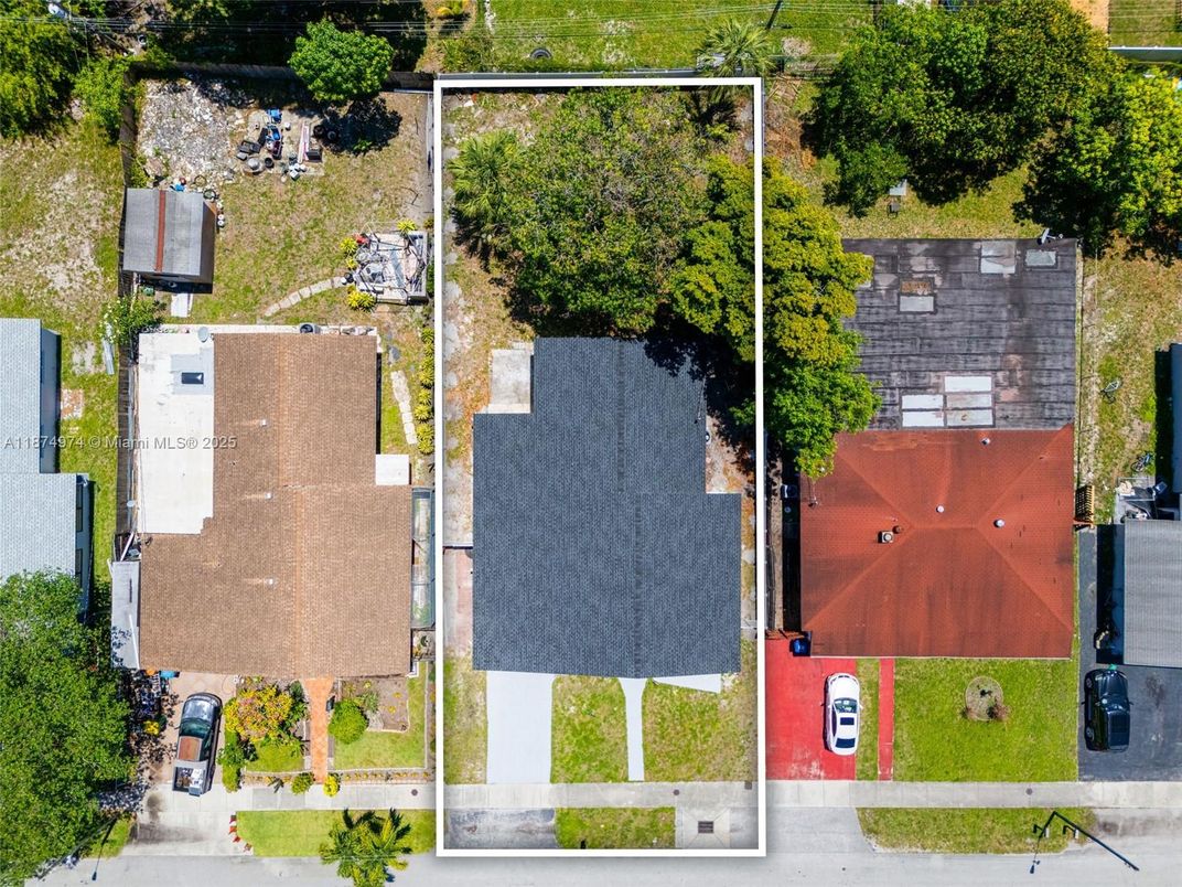 Exterior, Drone