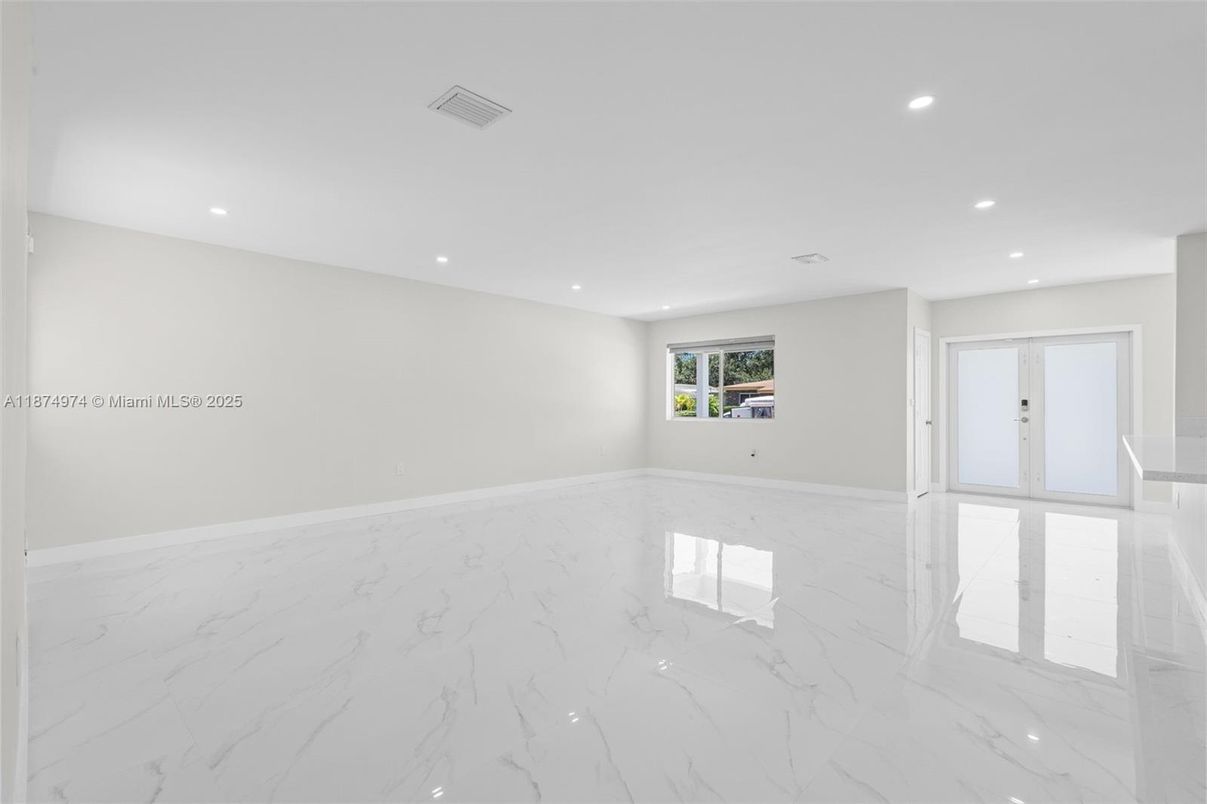 Empty room, Interior, Marble, Recessed Lighting