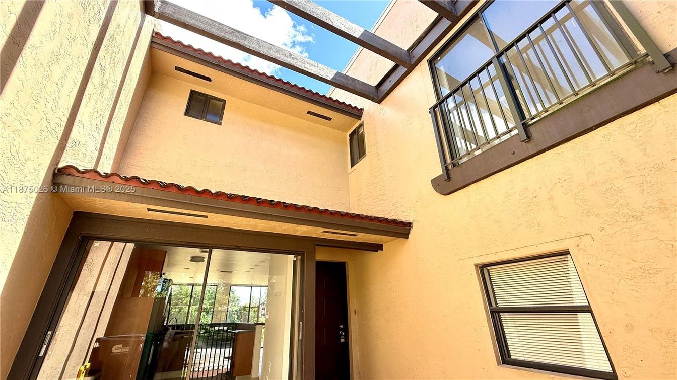 Exterior, Glass Ceilings