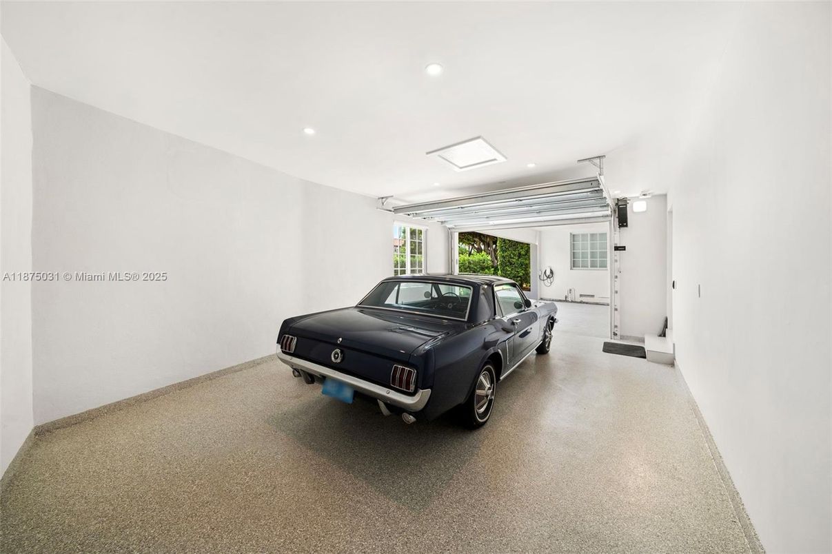 Garage, Interior, Recessed Lighting