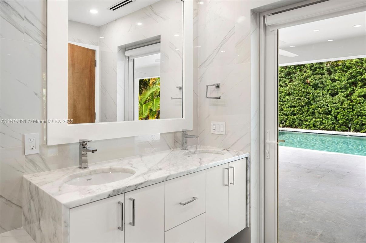 Bathroom, Interior, Marble Walls, Recessed Lighting