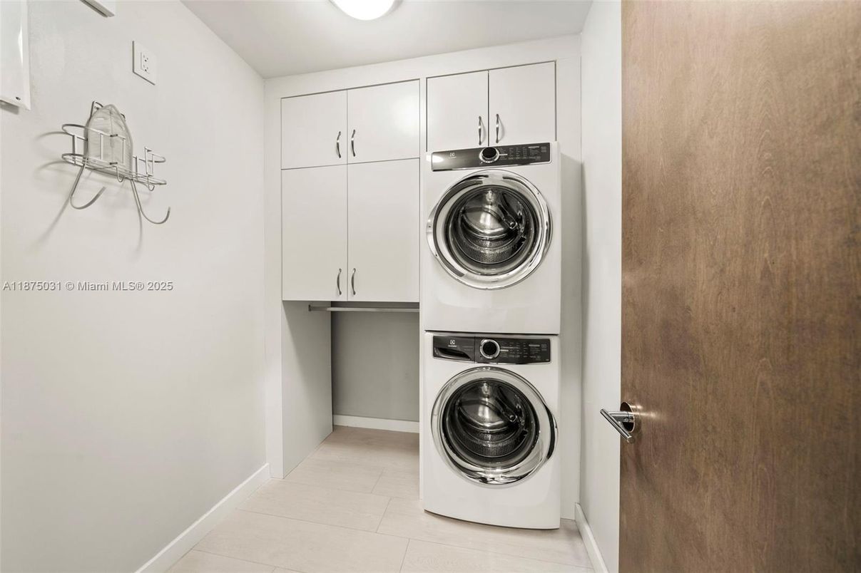 Interior, Utility Closets, Washer