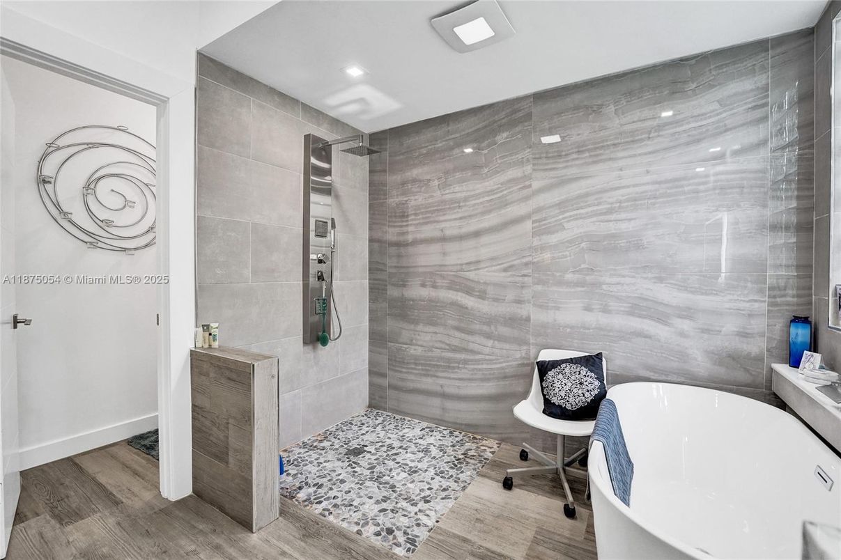 Bathroom, Free Standing Baths, Interior, Recessed Lighting, Wood Texture Flooring