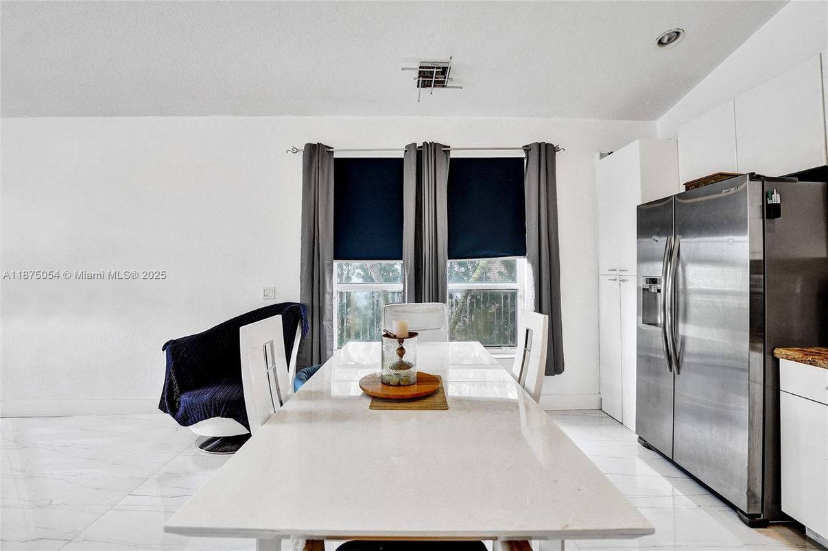 Dining room, Interior, Kitchen, Marble, Recessed Lighting