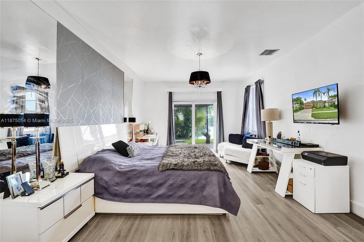 Bedroom, Interior, Pendant Lights, Wood Texture Flooring
