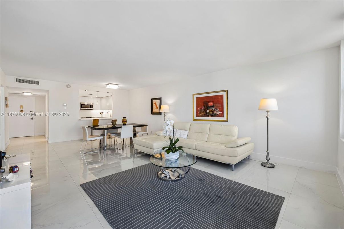 Dining room, Interior, Kitchen, Living room