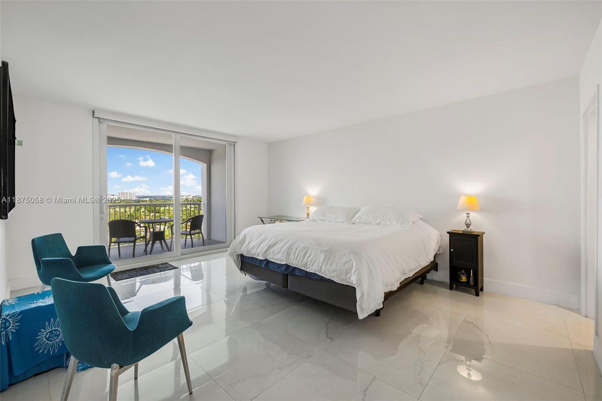 Bedroom, Interior, Marble, Water