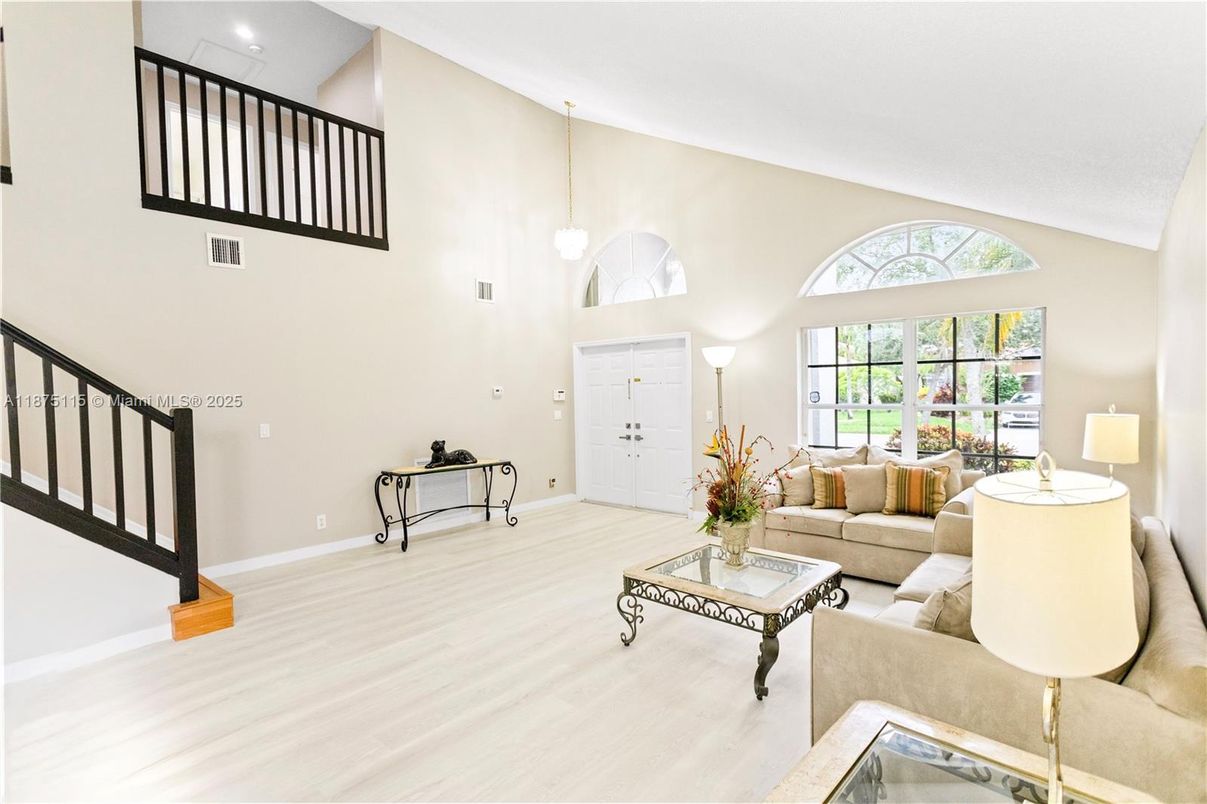 Interior, Living room, Pendant Lights, Recessed Lighting, Wood Texture Flooring