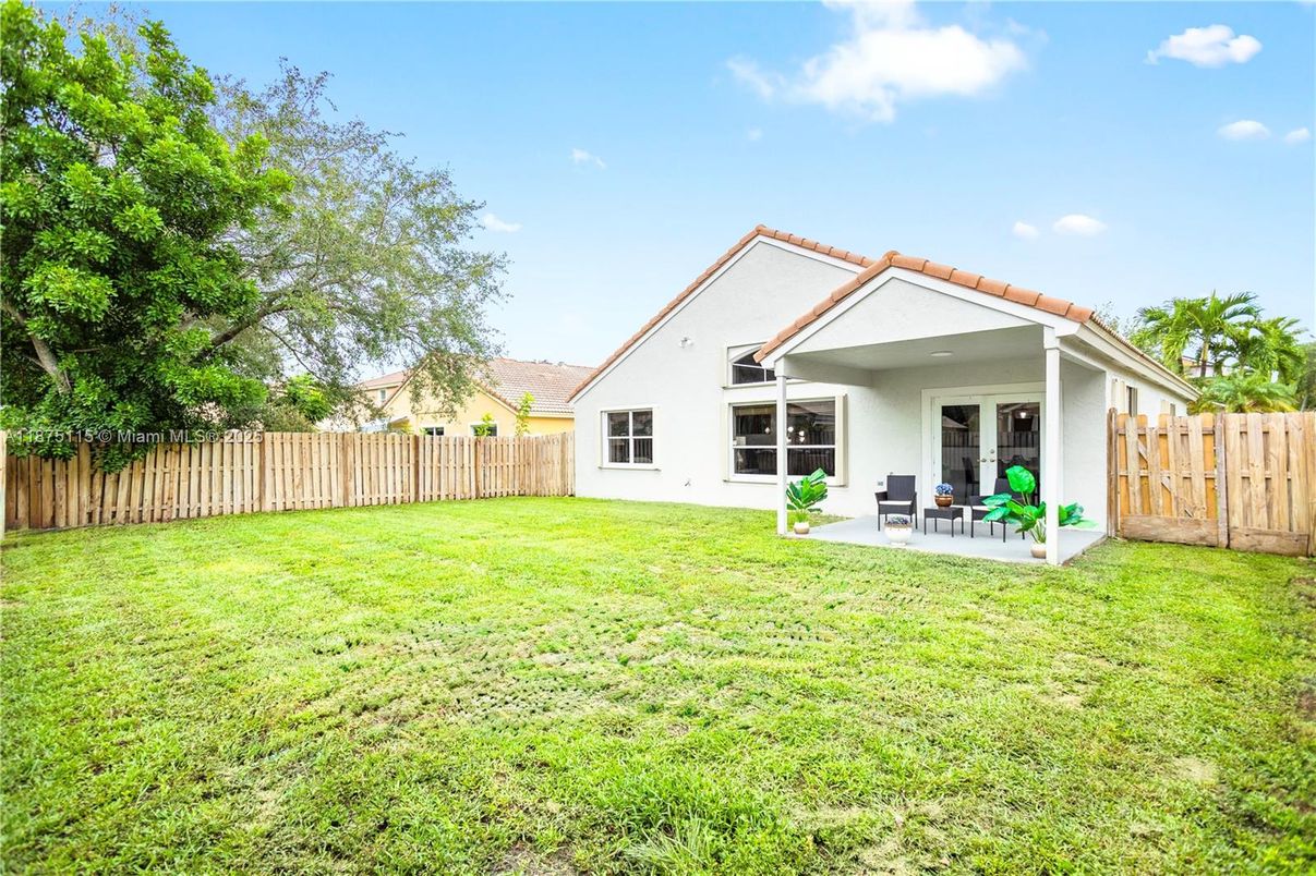 Backyard, Exterior