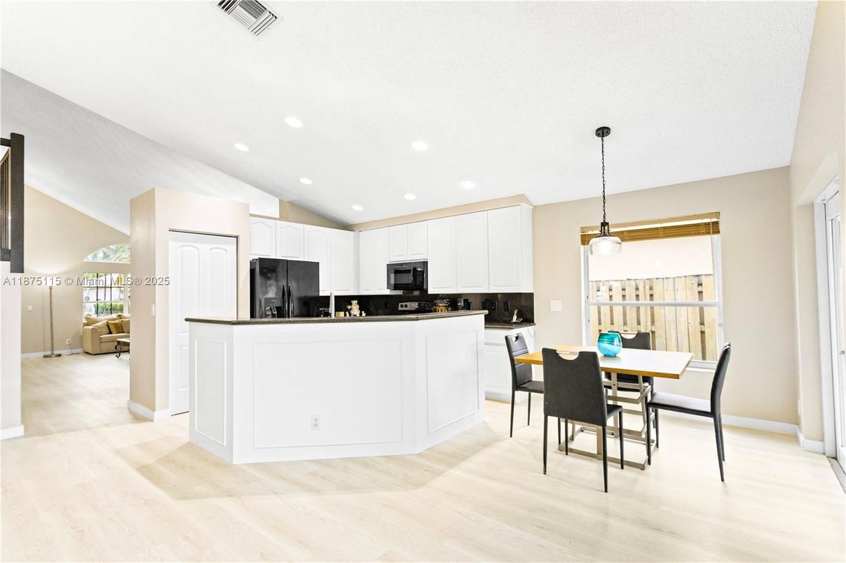 Dining room, Interior, Kitchen, Pendant Lights, Recessed Lighting, Wood Texture Flooring