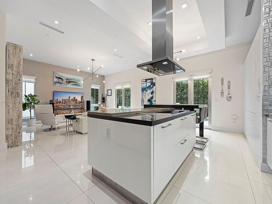 Dining room, Interior, Kitchen, Pendant Lights, Recessed Lighting