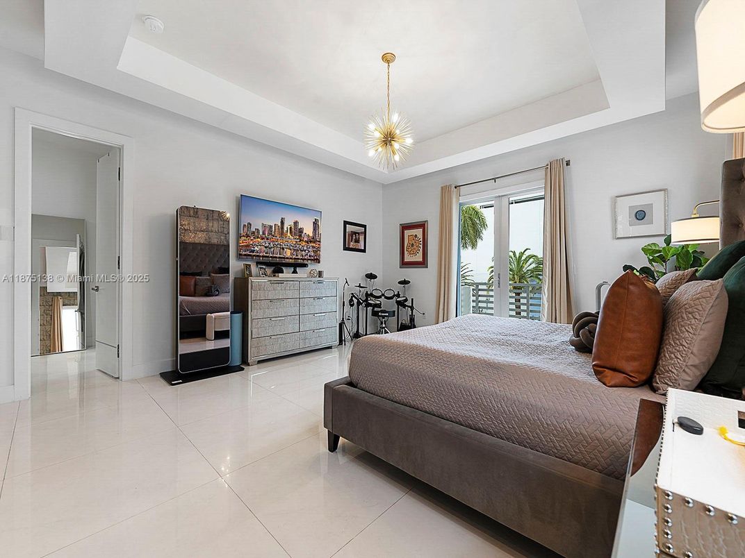 Bedroom, Interior, Pendant Lights