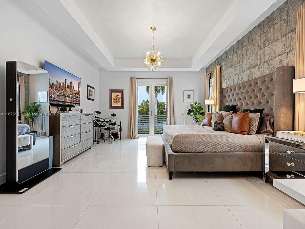 Bedroom, Interior, Pendant Lights
