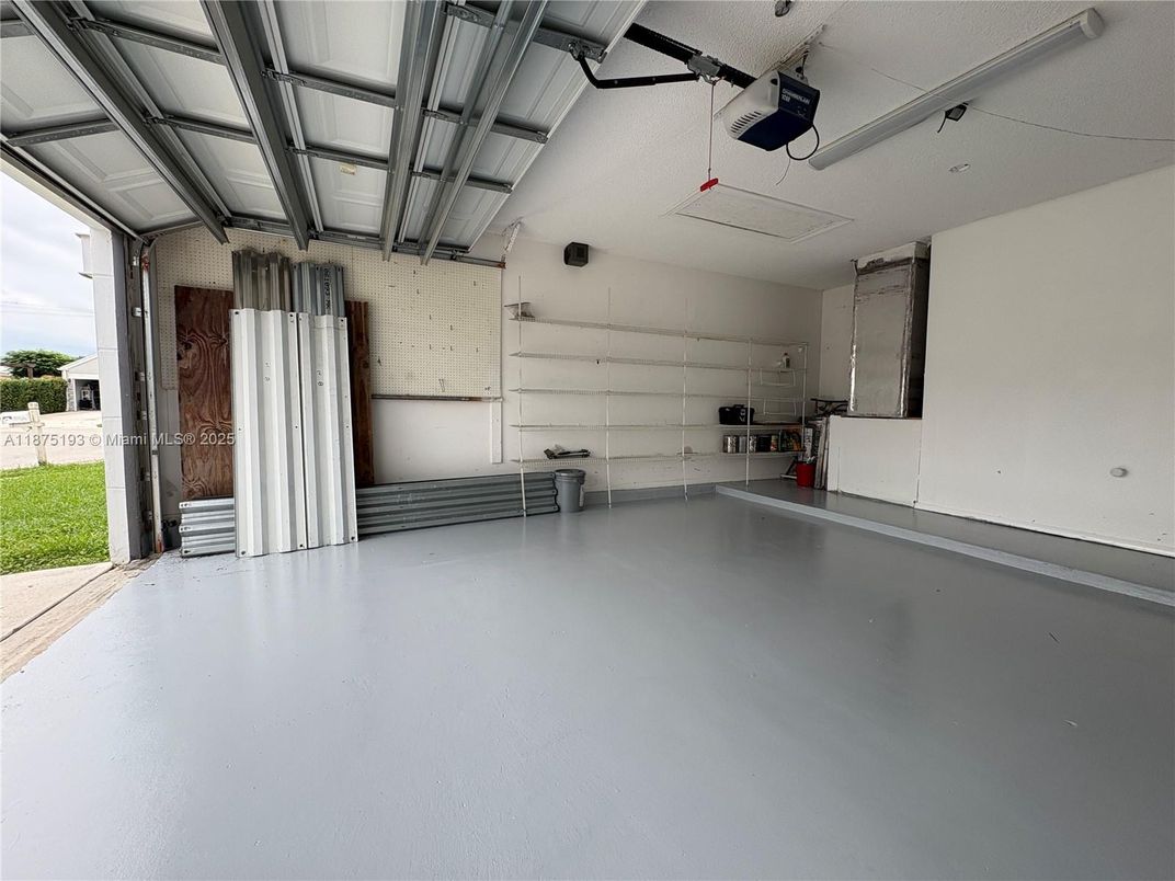 Garage, Interior