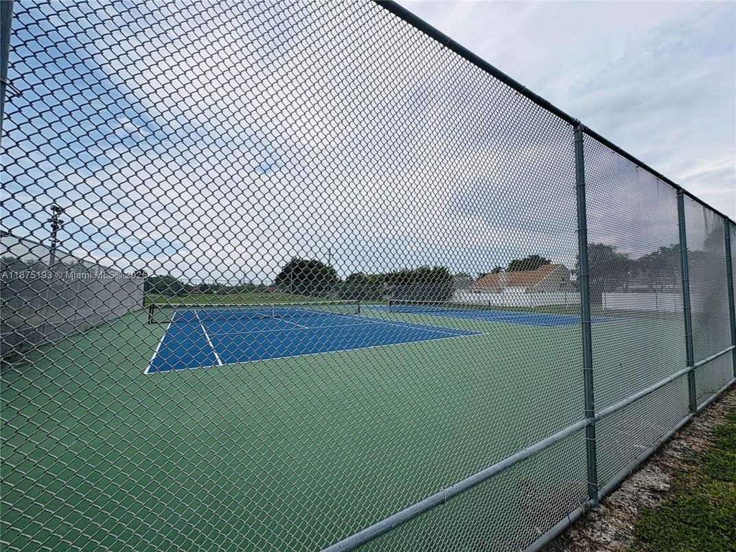 Exterior, Tennis Courts