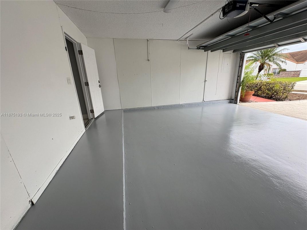 Garage, Interior