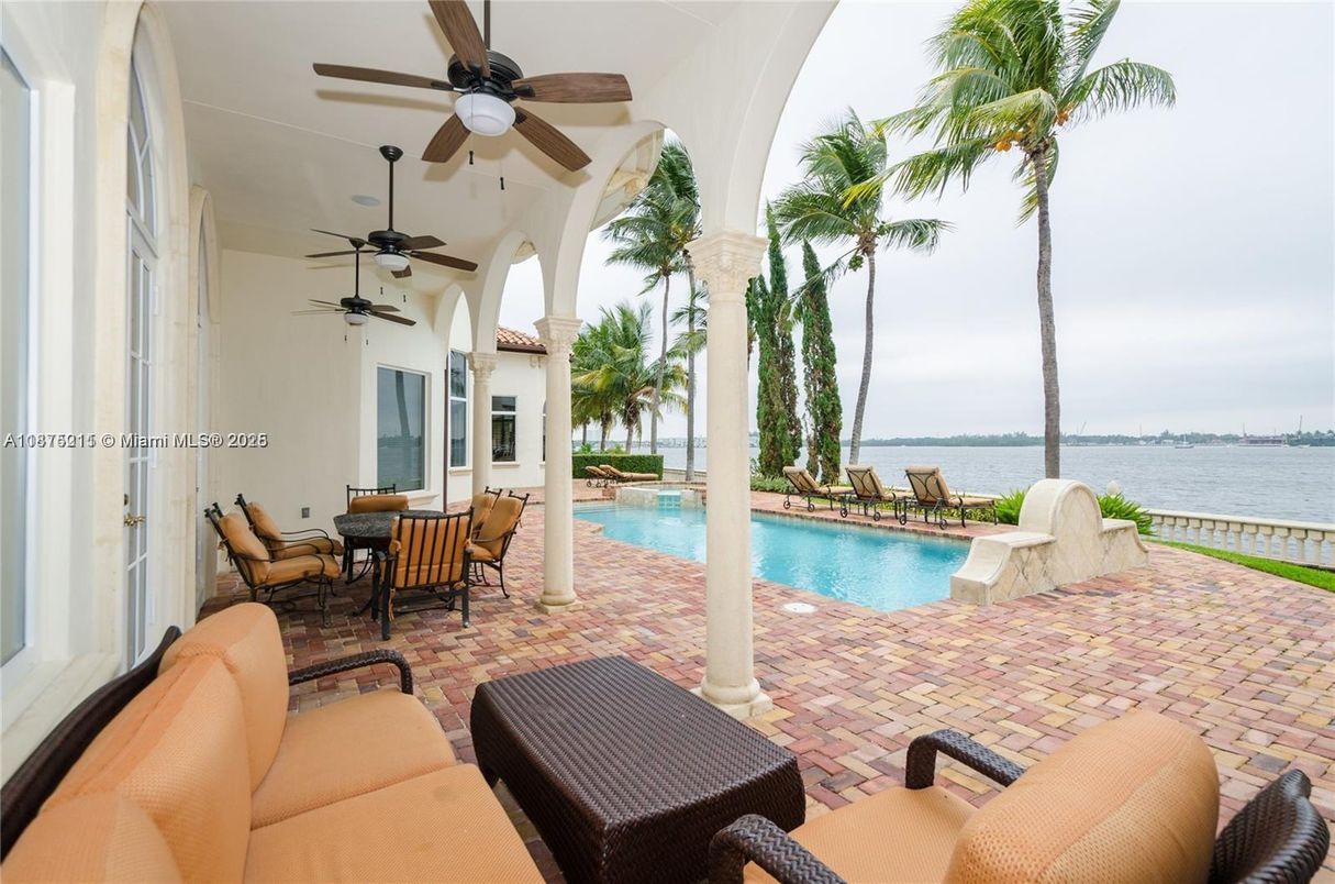 Exterior, Pool, Water