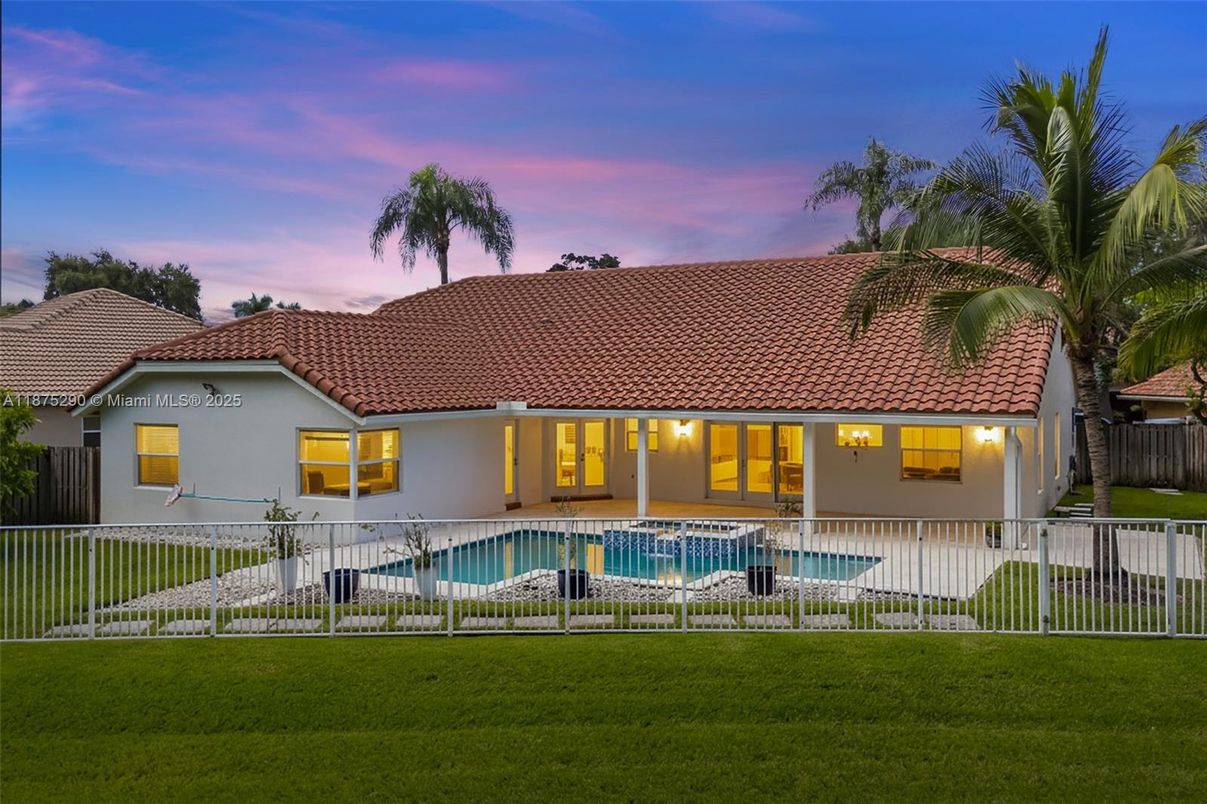 Backyard, Exterior, Pool