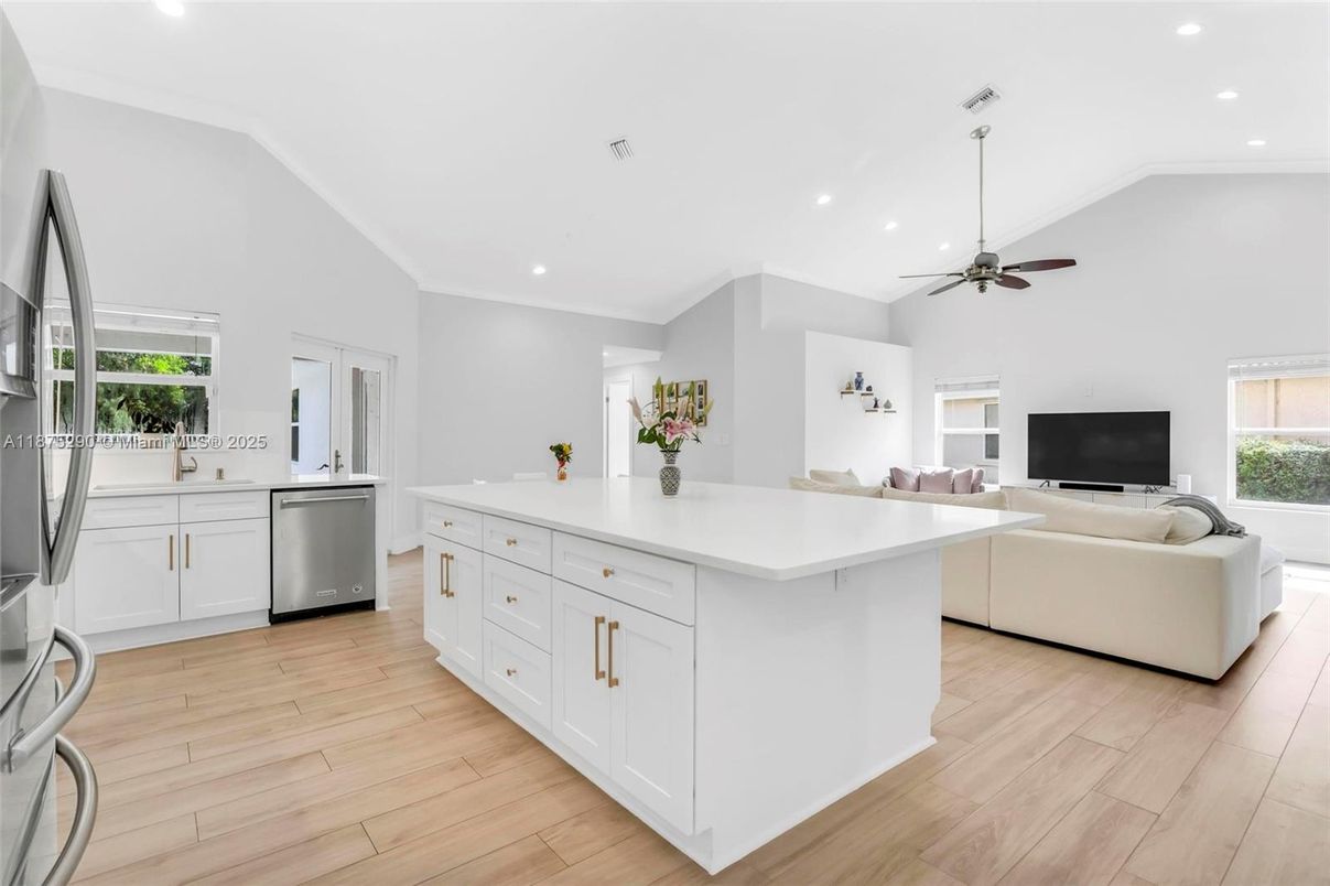 Interior, Kitchen, Living room, Recessed Lighting, Wood Texture Flooring