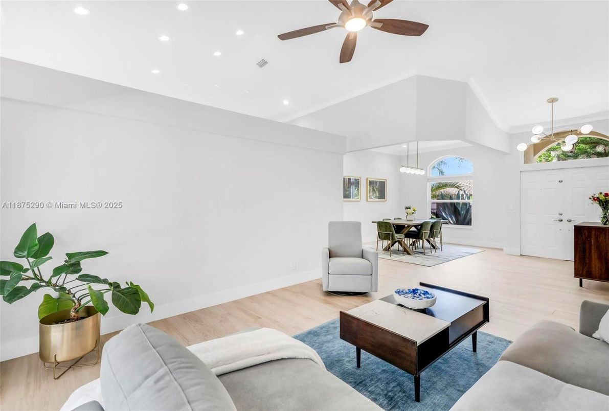 Dining room, Interior, Living room, Pendant Lights, Recessed Lighting, Wood Texture Flooring