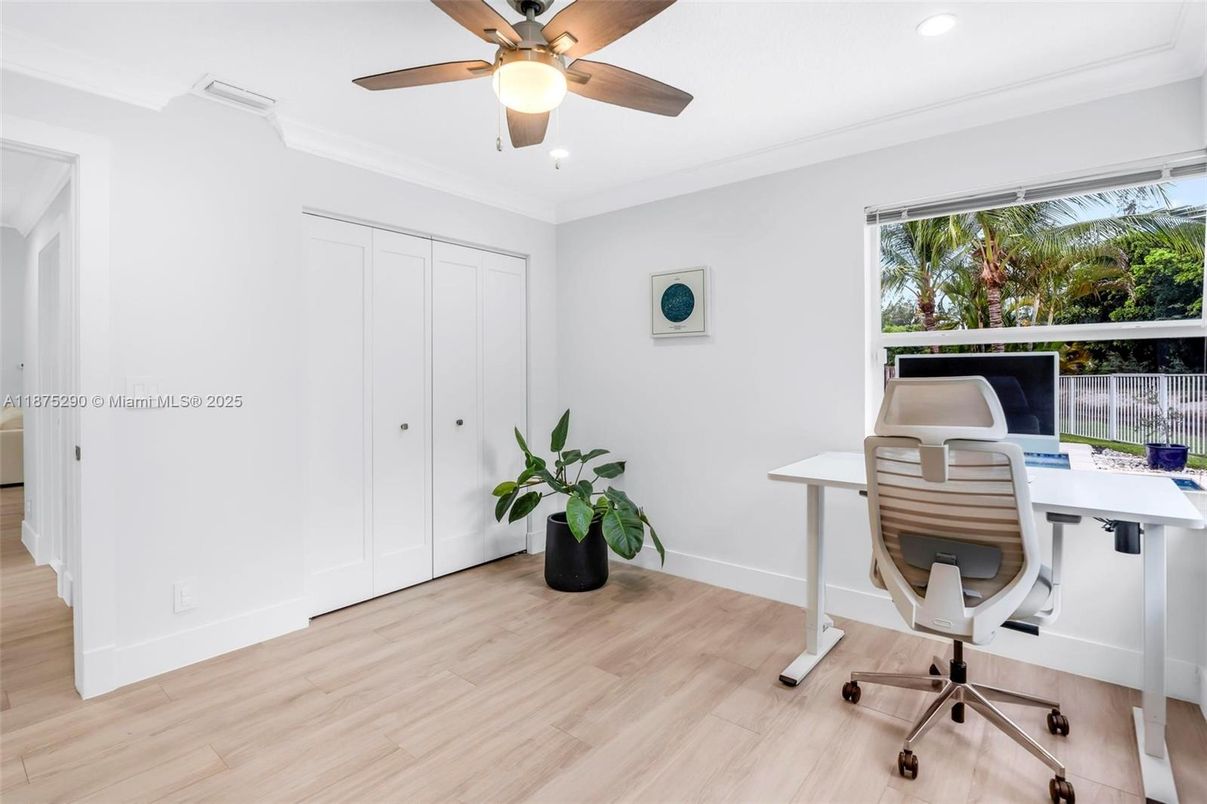 Home Office, Interior, Recessed Lighting, Wood Texture Flooring
